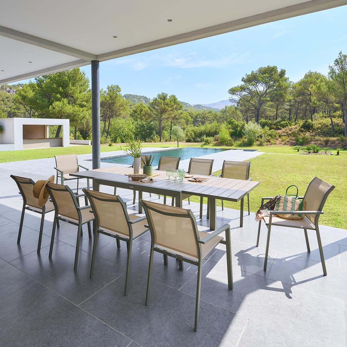 Hespéride - Table de Jardin Extensible Evasion Beige - 10 Places - Aluminium Antirouille Aluminium Effet Bois - Rallonge Coulissante