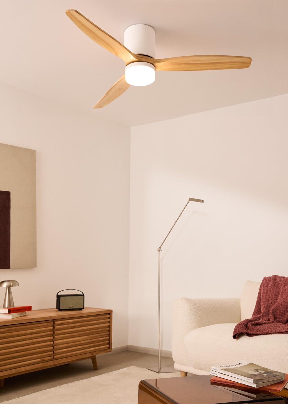 CREATE / WINDCALM CONCRETE/Ventilateur de plafond blanc bois clair avec télécommande / 40W, Carcasse en plâtre personnalisable, Ø132 cm, programmable, fonction été-hiver, lumière LED 3 températures