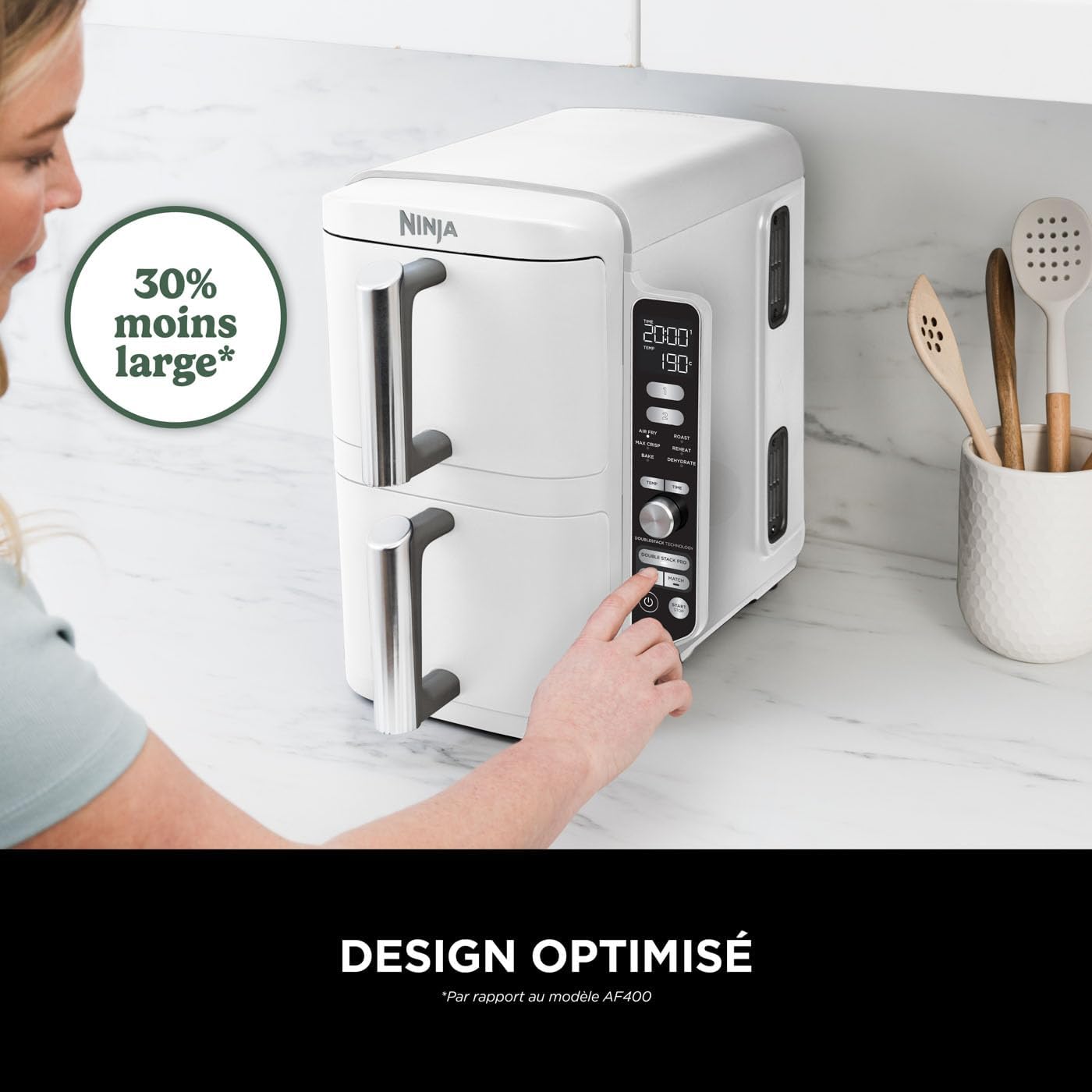NINJA Double Stack XL Air Fryer, Friteuse sans huile Verticale Double Tiroir 4 Niveaux de Cuisson, 2 Tiroirs, 2 Grilles, Capacité de 9,5 L, 6 Fonctions, 8 Portions, Pinces, Blanc SL400EUWH