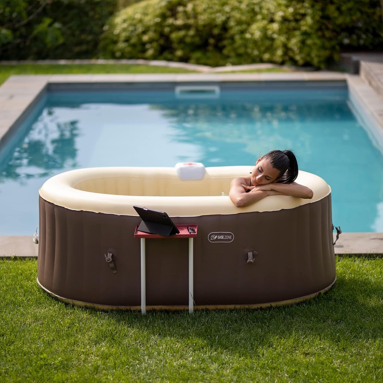 Bain à remous Gonflable, Ovale, 190 x 120 x 65 cm (550 L/145 Gal) avec Pompe intégrée 30 W