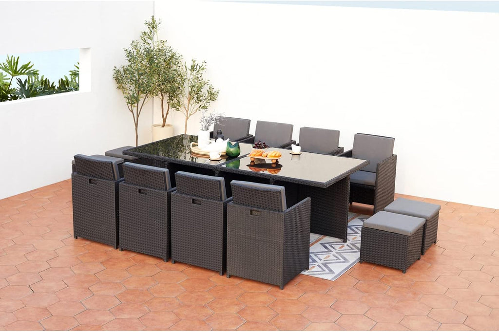 CONCEPT USINE | Salon de Jardin Encastrable 12 Places en Résiné Tréssée | Monaco Noir/Gris | Table avec Verre 5 mm + 8 Chaises + 4 Poufs | Structure Acier + Epoxy | Robuste, Confortable, Résistant