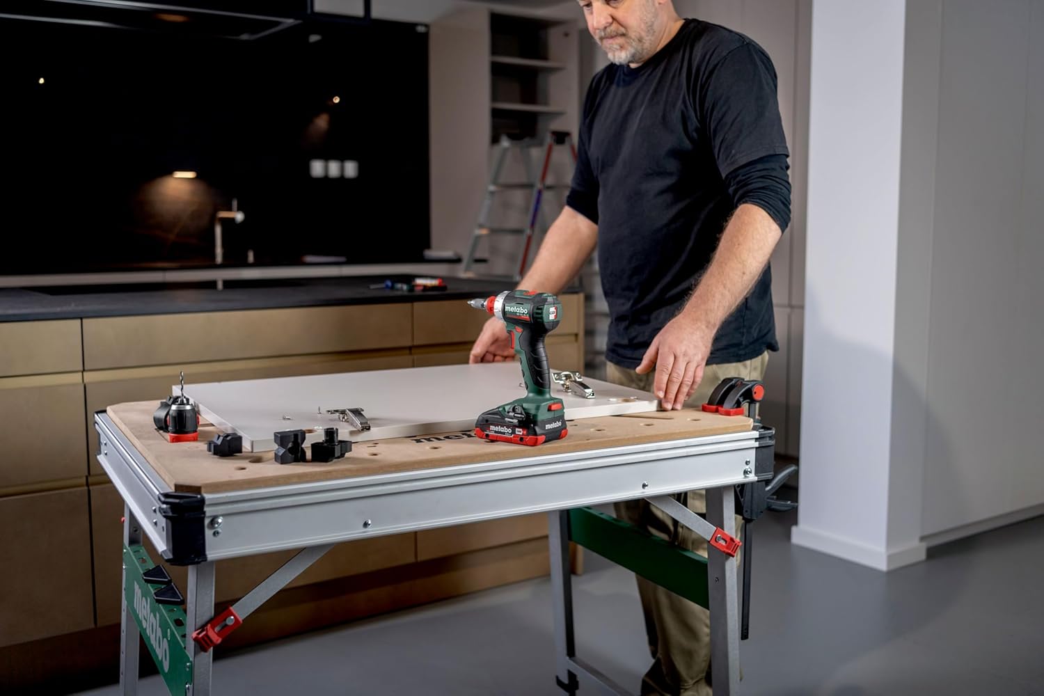 Metabo MWB 100 626991000 Table Multifonction avec Pieds réglables en Hauteur