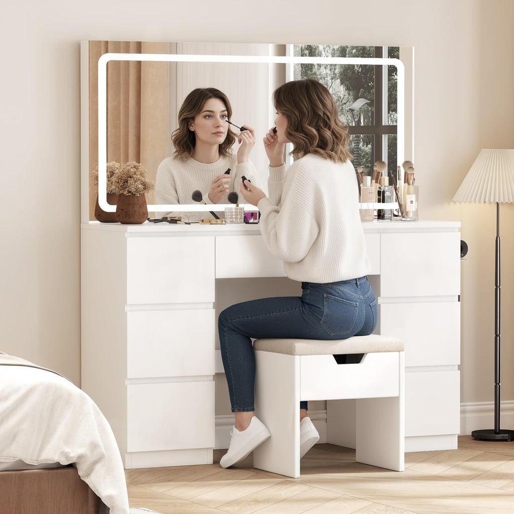 TRIUMPHKEY Coiffeuse avec Miroir et Tabouret Table de Maquillage avec Miroir LED Grand Format à Luminosité Réglable, 7 Tiroirs et Prise de Courant, Meuble de Maison, Blanc