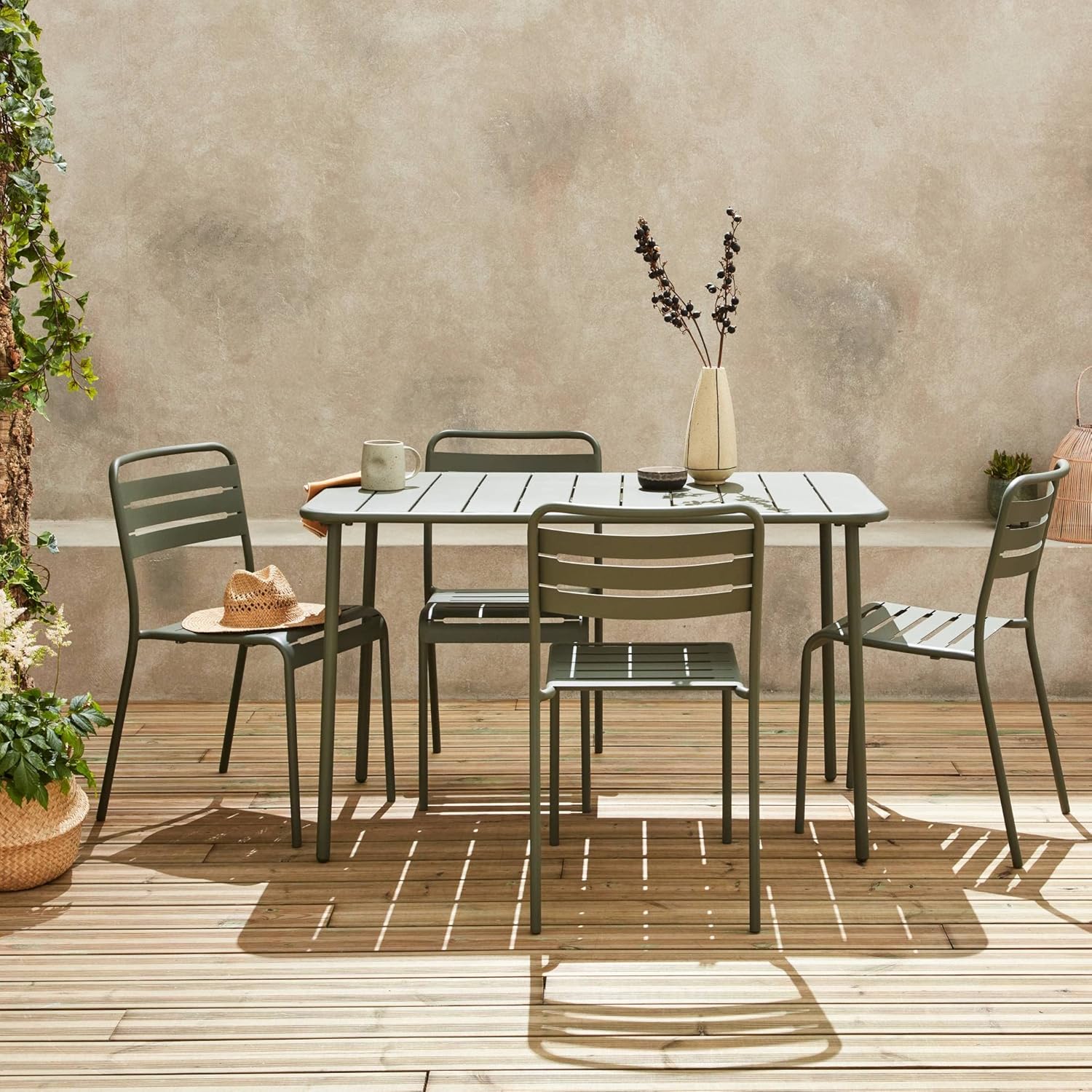 sweeek - Table de Jardin métal + 4 assises Anthracite en Kaki. Amelia. 120x70xH72.5cm