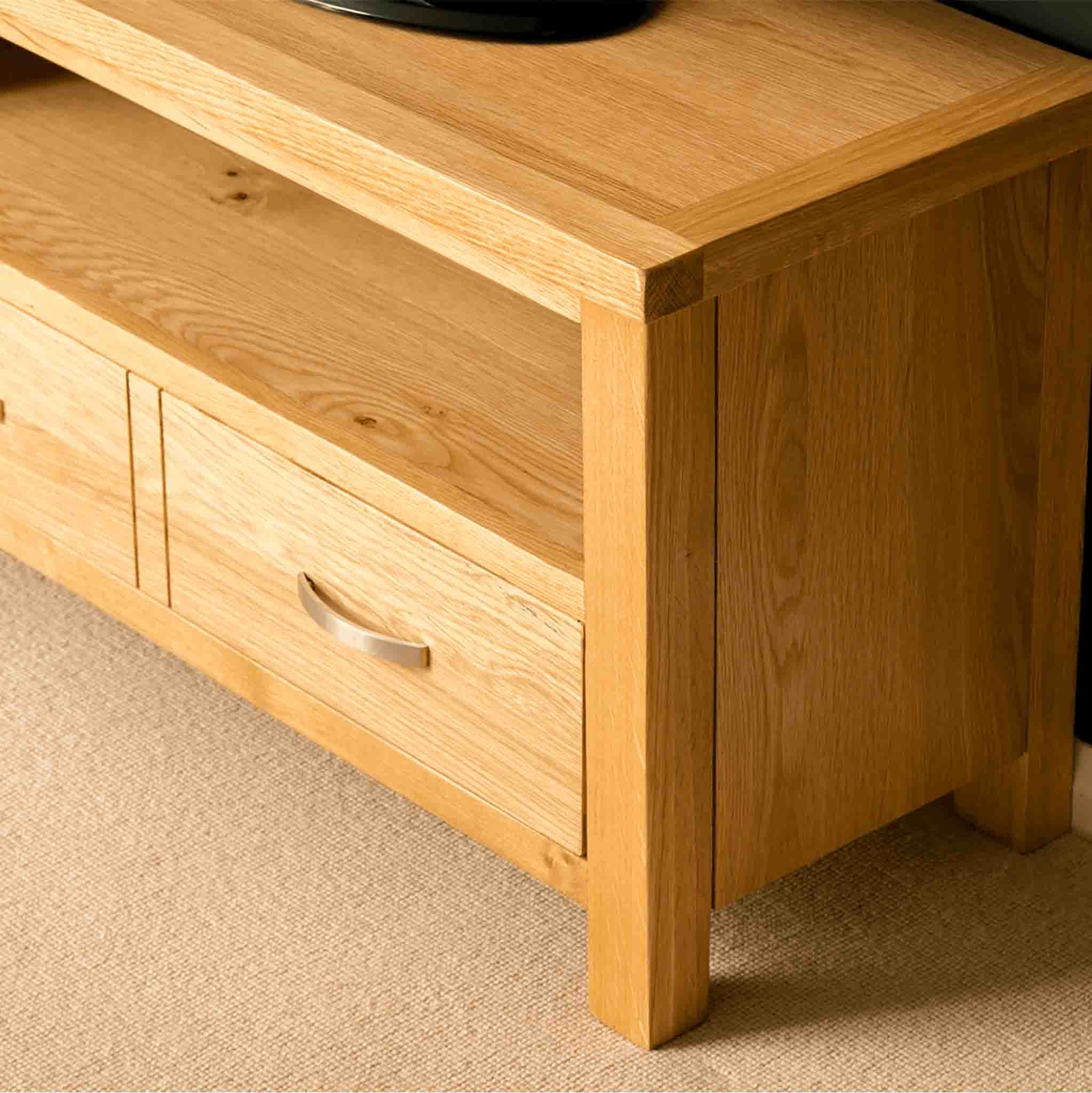 London Oak 90cm TV Stand