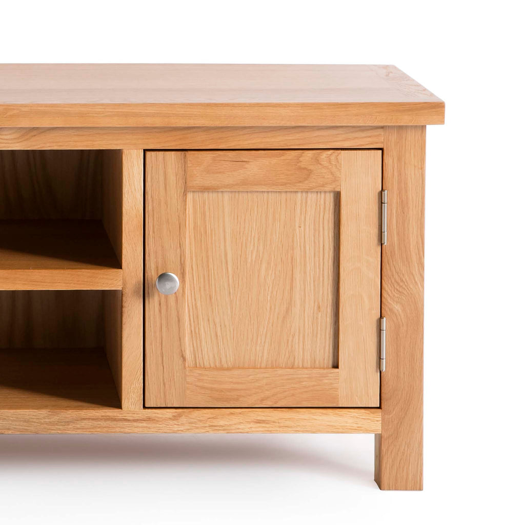London Oak 120cm TV Stand