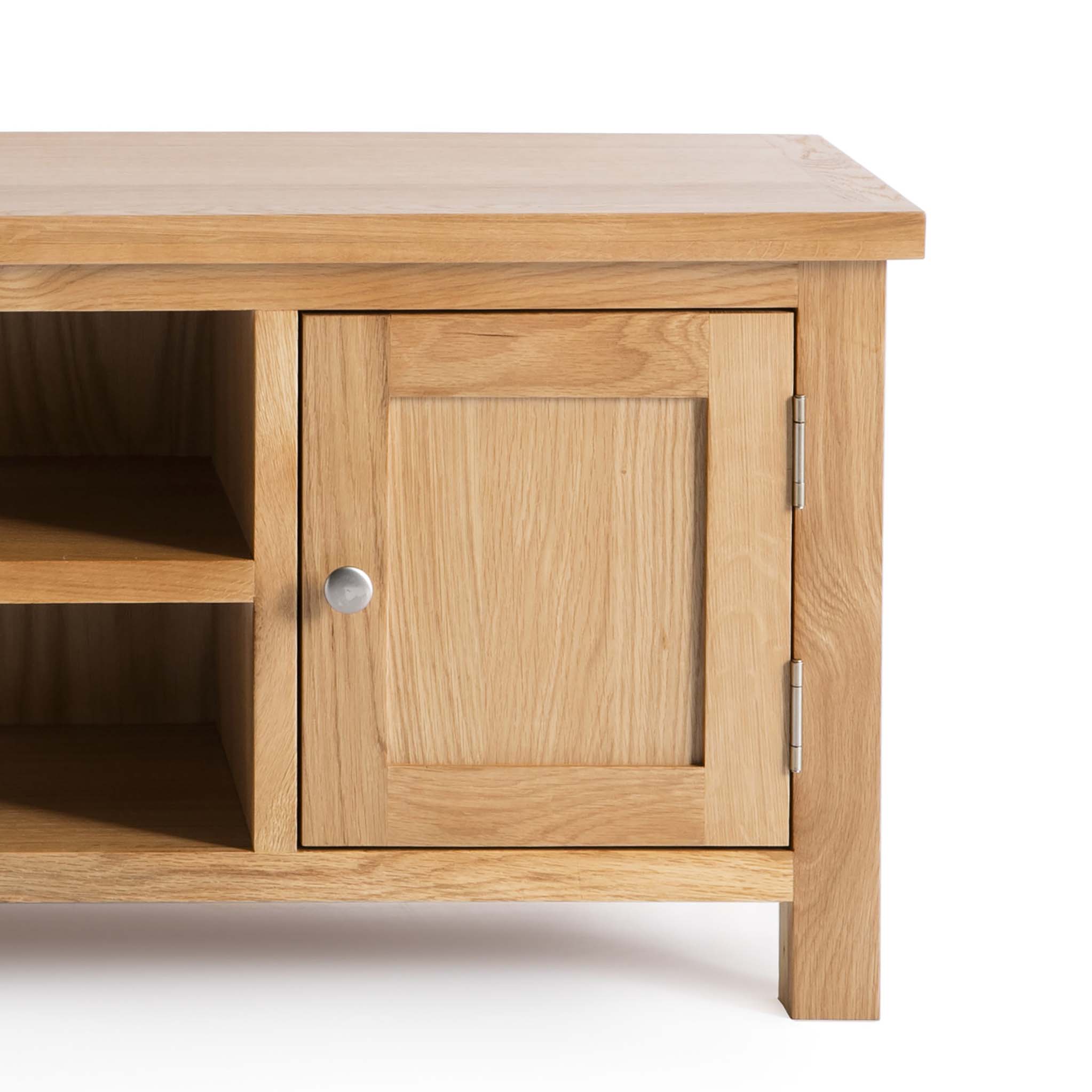 London Oak 120cm TV Stand