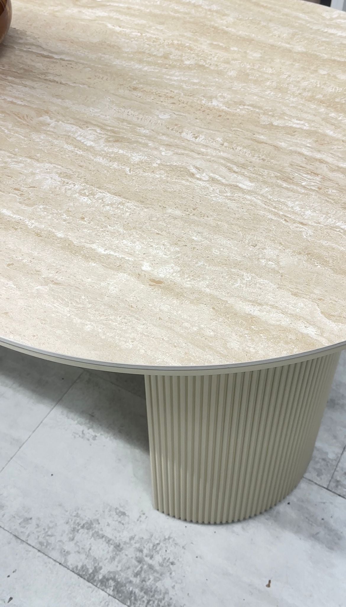Table à Manger Ovale 180 cm – Céramique Effet Travertin – Design Moderne