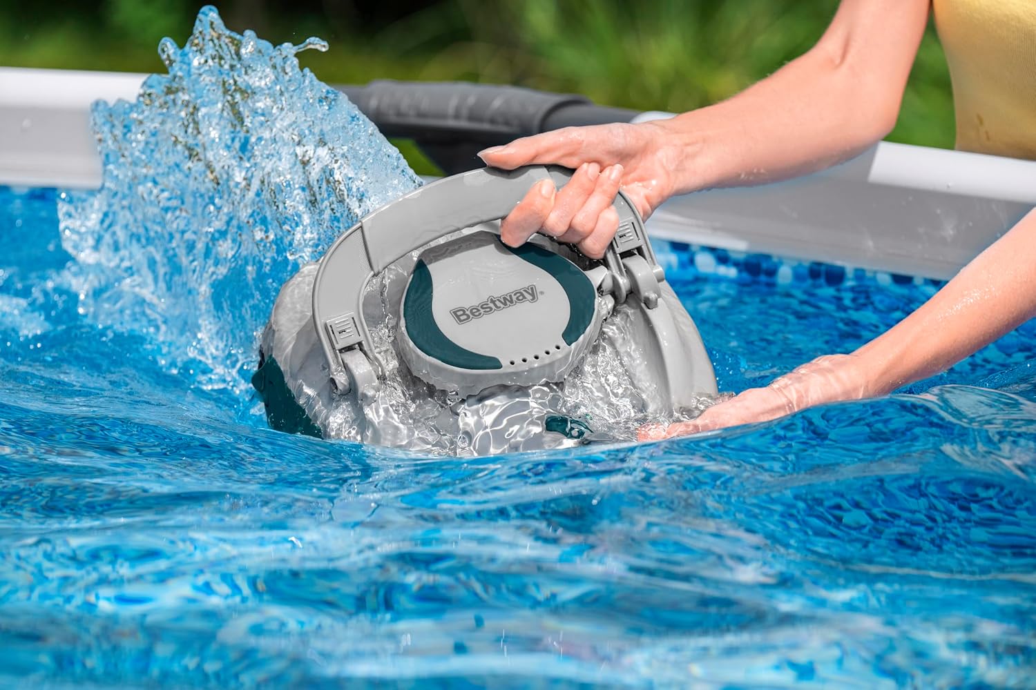 Bestway Aspirateur de Piscine robotisé AquaTronix G150