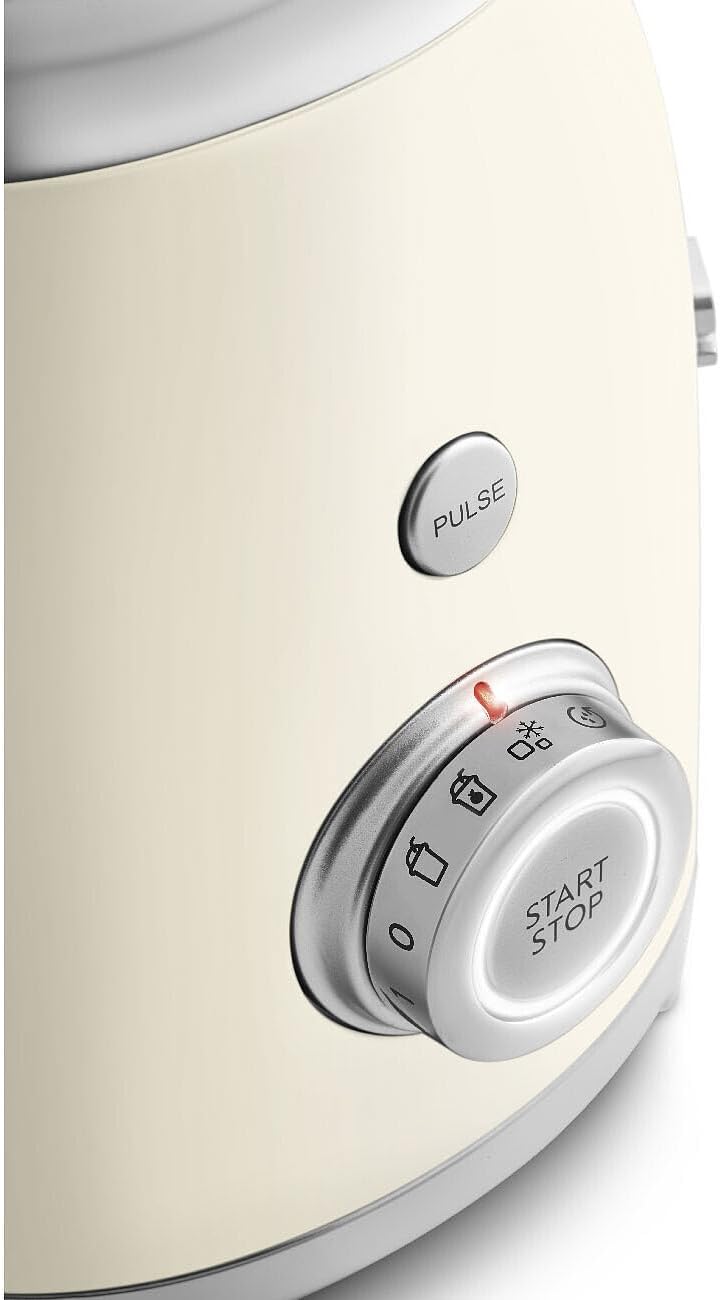 Smeg, Blender BLF03CREU 1,5 L, 4 Vitesses, 4 Fonctions Smoothie, Pulse, Glace Pilée et Autonettoyant, Bloc Moteur et Bouchon Doseur, Base Antidérapante, Range Cordon Intégré, 800W, Crème